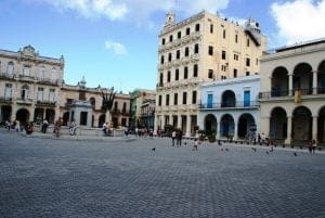 La Plaza Vieja. Cosas que ver y hacer en La Habana Cuba