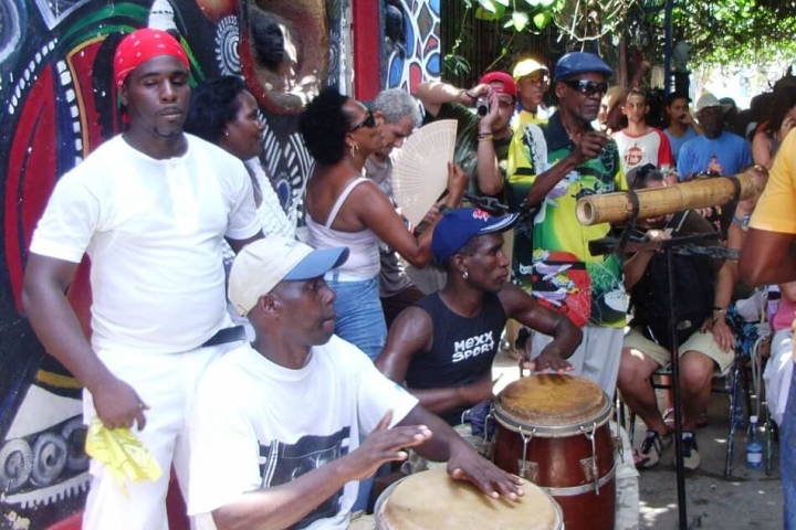 Religion Yoruba Callejon de Hamel. La religion en Cuba Religion Yoruba Callejon de Hamel. La religion en Cuba