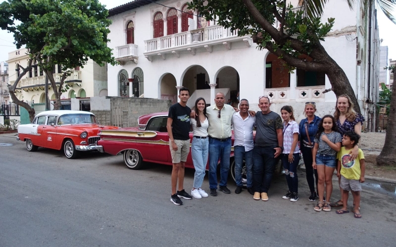 Viajes a Cuba en grupos. Circuitos por Cuba Viajes a Cuba en grupos. Circuitos por Cuba