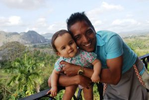 Valle de Viñales viajar cuba con niños