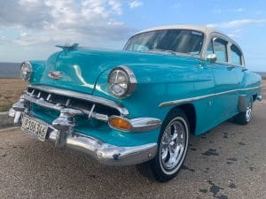 Viajar a Cuba 2022 Circuitos en auto clasico con chofer CubaNeo Travel